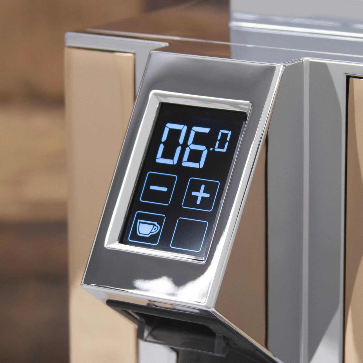 Eureka Mignon Specialita Espresso Grinder In Pink Gold 6 Eureka Mignon Specialita Espresso Grinder In Pink Gold - Image 6