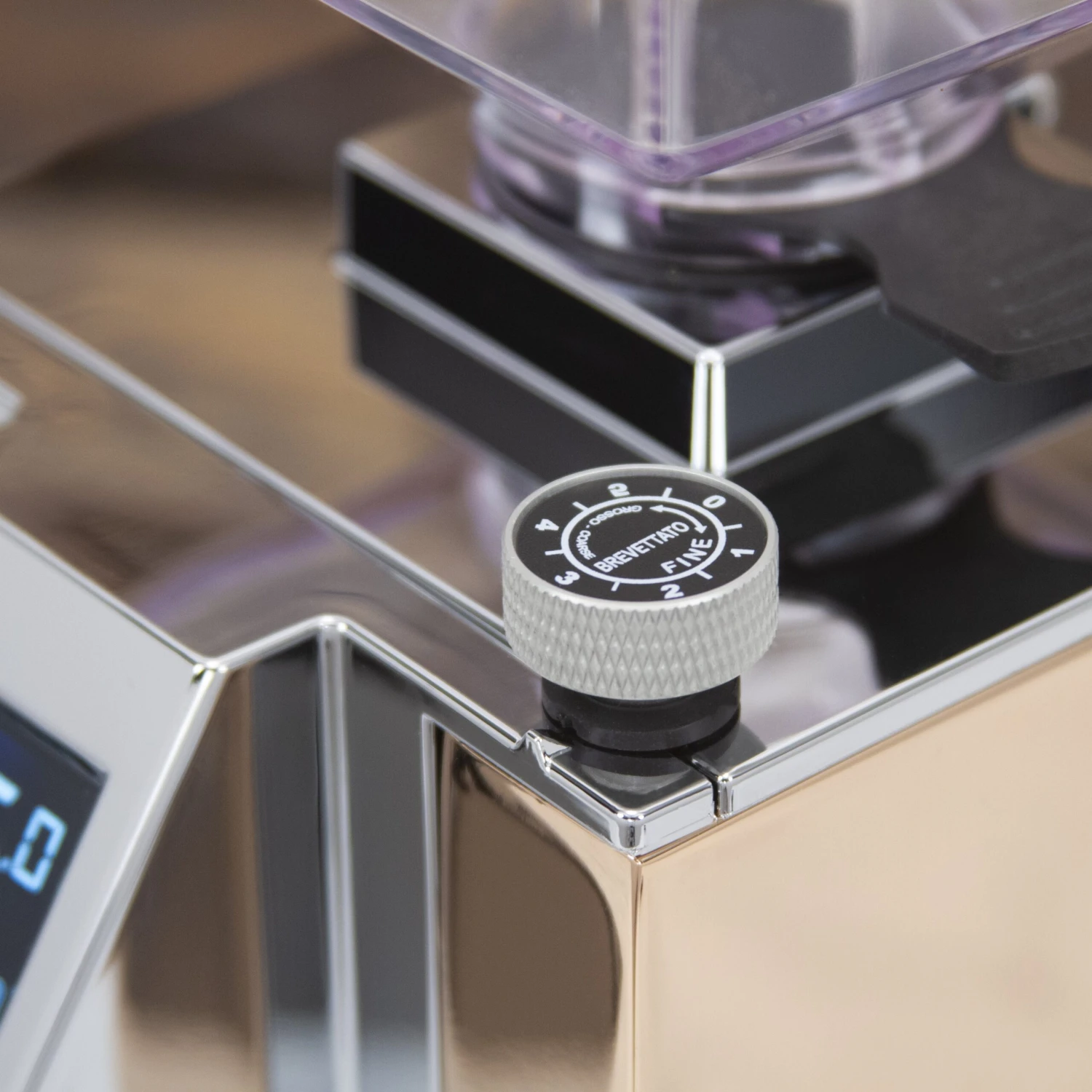 Eureka Mignon Magnifico Coffee Grinder In Pink Gold 9 Eureka Mignon Magnifico Coffee Grinder In Pink Gold - Image 9