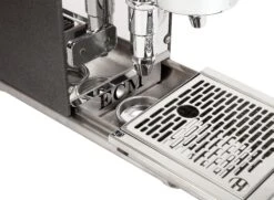 ECM Puristika Single-Boiler Espresso Machine With Flow Control -Coffee Drink Store Puristika aufgezogeneWasserschalebearbeitet de957cde 384a 4942 aca8 9c9a924b16a8