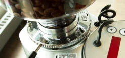 Mazzer Mini Electronic Type A Espresso Grinder -Coffee Drink Store TopFeatures image 686 321 MazzerMiniA 01